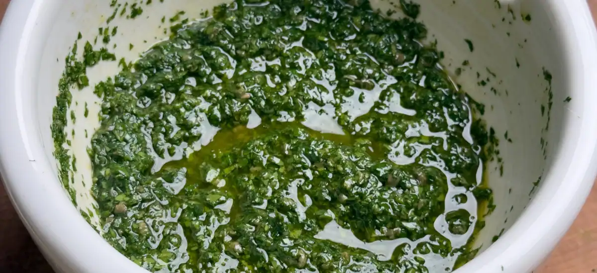 Zhoug Sauce (Spicy Cilantro Herb Sauce)